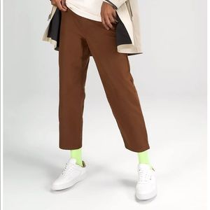 Mens ABC crop pant relaxed-Waist 33- length. -32-34